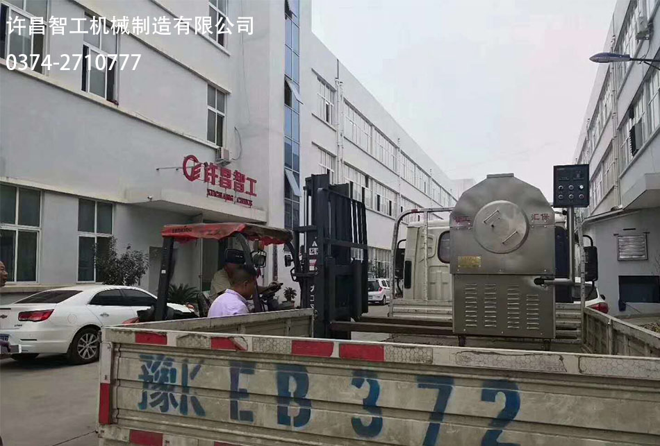 王總訂購(gòu)炒芝麻機(jī)器